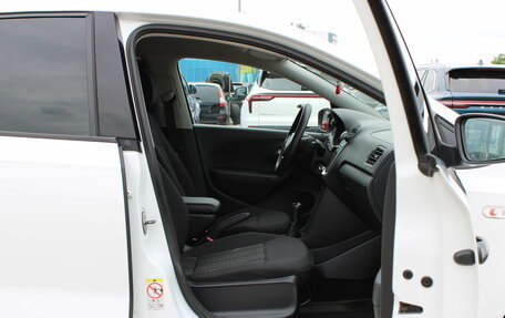 Volkswagen Polo VI (EU Market), 2017 год, 955 000 рублей, 17 фотография