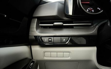 KIA Carnival, 2021 год, 4 100 000 рублей, 13 фотография