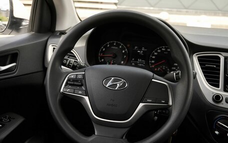 Hyundai Solaris II рестайлинг, 2021 год, 1 844 000 рублей, 13 фотография