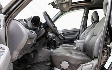 Toyota RAV4, 2002 год, 698 000 рублей, 25 фотография