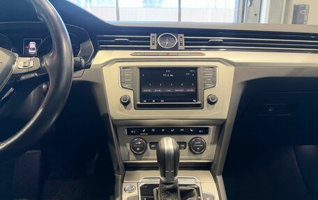 Volkswagen Passat B8 рестайлинг, 2017 год, 1 885 000 рублей, 17 фотография