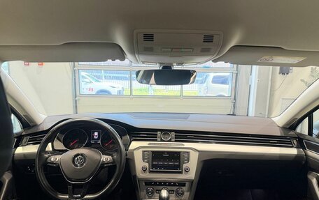 Volkswagen Passat B8 рестайлинг, 2017 год, 1 885 000 рублей, 12 фотография