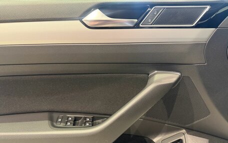 Volkswagen Passat B8 рестайлинг, 2017 год, 1 885 000 рублей, 24 фотография