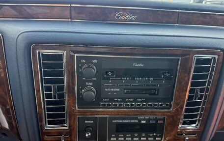 Cadillac Brougham, 1991 год, 8 500 000 рублей, 28 фотография