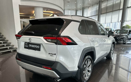 Toyota RAV4, 2024 год, 3 870 000 рублей, 6 фотография