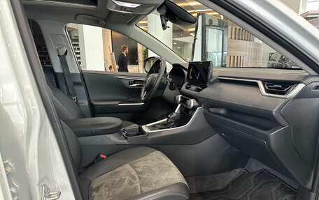 Toyota RAV4, 2024 год, 3 870 000 рублей, 13 фотография