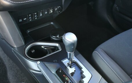 Toyota RAV4, 2018 год, 2 949 000 рублей, 27 фотография