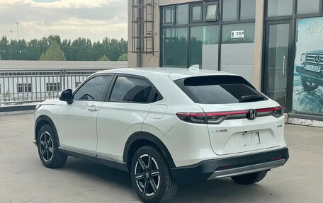 Honda Vezel, 2023 год, 1 713 000 рублей, 6 фотография