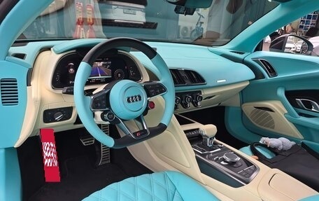 Audi R8, 2021 год, 18 350 000 рублей, 10 фотография