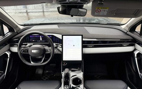 Geely Atlas, 2024 год, 3 000 000 рублей, 13 фотография