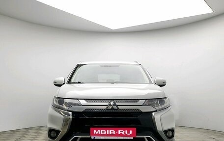Mitsubishi Outlander III рестайлинг 3, 2019 год, 1 887 000 рублей, 2 фотография