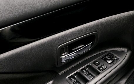 Mitsubishi Outlander III рестайлинг 3, 2019 год, 1 887 000 рублей, 19 фотография