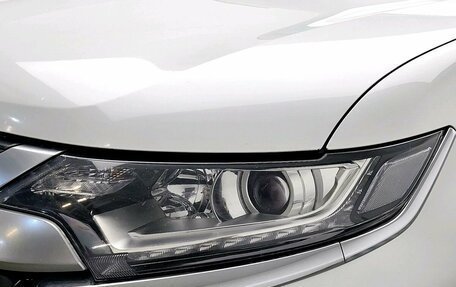Mitsubishi Outlander III рестайлинг 3, 2019 год, 1 887 000 рублей, 9 фотография