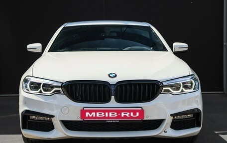BMW 5 серия, 2019 год, 4 450 000 рублей, 2 фотография