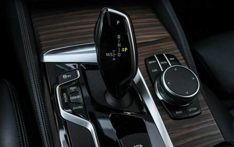 BMW 5 серия, 2019 год, 4 450 000 рублей, 21 фотография