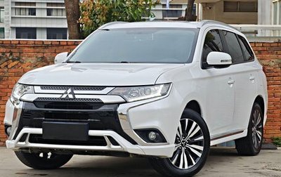 Mitsubishi Outlander III рестайлинг 3, 2022 год, 2 010 010 рублей, 1 фотография