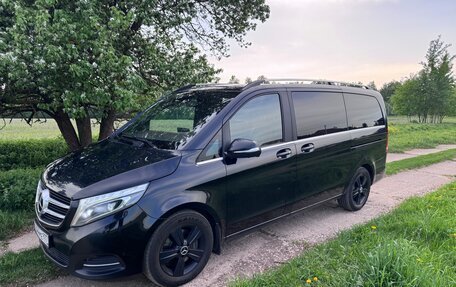 Mercedes-Benz V-Класс, 2014 год, 2 950 000 рублей, 2 фотография