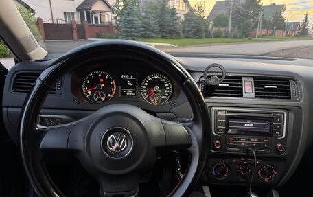 Volkswagen Jetta VI, 2014 год, 1 060 000 рублей, 12 фотография