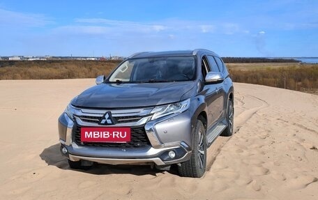 Mitsubishi Pajero Sport III рестайлинг, 2016 год, 2 700 000 рублей, 2 фотография