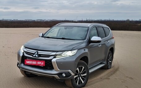 Mitsubishi Pajero Sport III рестайлинг, 2016 год, 2 700 000 рублей, 4 фотография