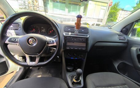 Volkswagen Polo VI (EU Market), 2017 год, 1 050 000 рублей, 6 фотография