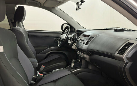 Mitsubishi Outlander III рестайлинг 3, 2009 год, 770 000 рублей, 9 фотография