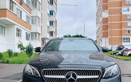 Mercedes-Benz E-Класс, 2018 год, 2 900 000 рублей, 2 фотография