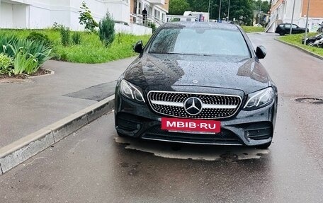 Mercedes-Benz E-Класс, 2018 год, 2 900 000 рублей, 3 фотография