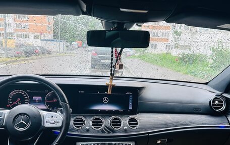 Mercedes-Benz E-Класс, 2018 год, 2 900 000 рублей, 7 фотография