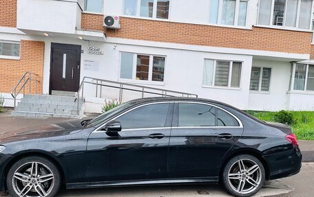 Mercedes-Benz E-Класс, 2018 год, 2 900 000 рублей, 6 фотография