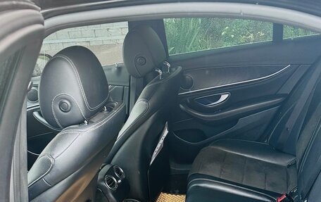 Mercedes-Benz E-Класс, 2018 год, 2 900 000 рублей, 11 фотография
