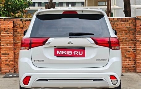 Mitsubishi Outlander III рестайлинг 3, 2022 год, 2 010 010 рублей, 5 фотография
