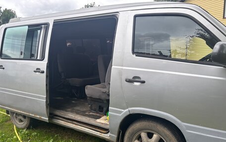 SsangYong Istana, 2002 год, 350 000 рублей, 4 фотография