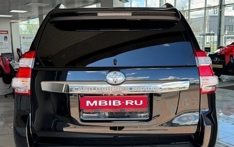 Toyota Land Cruiser Prado 150 рестайлинг 2, 2016 год, 4 499 000 рублей, 5 фотография