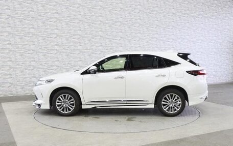 Toyota Harrier, 2020 год, 2 200 000 рублей, 2 фотография