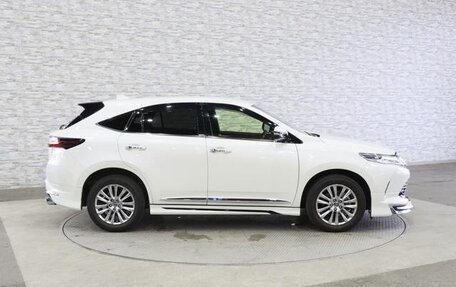 Toyota Harrier, 2020 год, 2 200 000 рублей, 3 фотография