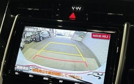 Toyota Harrier, 2020 год, 2 200 000 рублей, 15 фотография