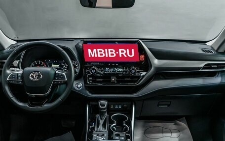 Toyota Highlander, 2026 год, 5 520 000 рублей, 24 фотография