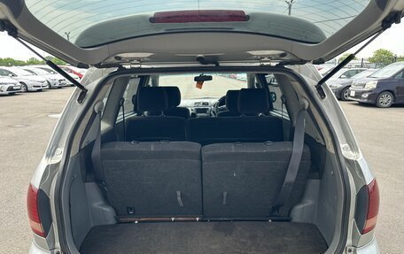 Toyota Ipsum II, 2001 год, 809 000 рублей, 20 фотография