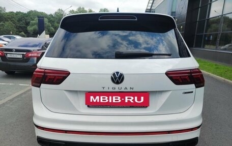 Volkswagen Tiguan II, 2021 год, 3 990 000 рублей, 5 фотография