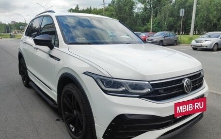Volkswagen Tiguan II, 2021 год, 3 990 000 рублей, 8 фотография