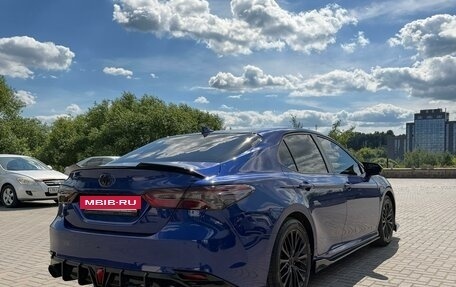 Toyota Camry, 2021 год, 3 100 000 рублей, 10 фотография