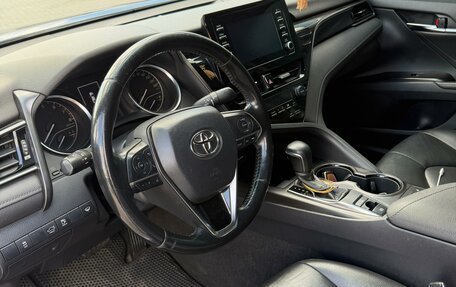 Toyota Camry, 2021 год, 3 100 000 рублей, 34 фотография