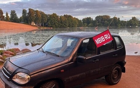 Chevrolet Niva I рестайлинг, 2004 год, 250 000 рублей, 3 фотография