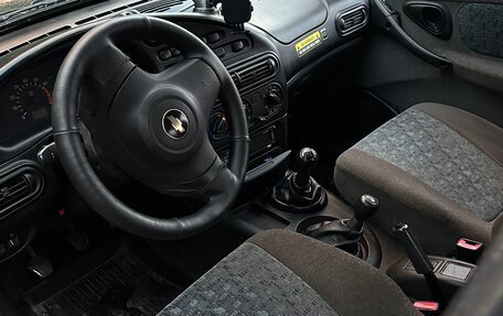 Chevrolet Niva I рестайлинг, 2004 год, 250 000 рублей, 7 фотография