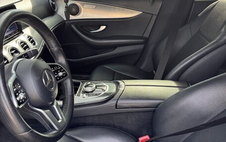 Mercedes-Benz E-Класс, 2019 год, 2 490 000 рублей, 11 фотография