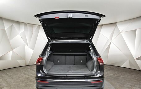 Volkswagen Tiguan II, 2018 год, 2 581 000 рублей, 12 фотография