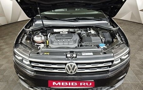 Volkswagen Tiguan II, 2018 год, 2 581 000 рублей, 11 фотография