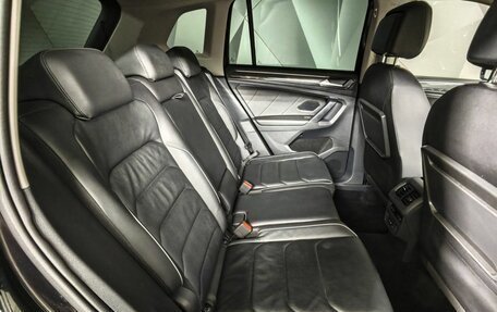 Volkswagen Tiguan II, 2018 год, 2 581 000 рублей, 16 фотография