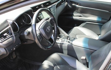 Toyota Camry, 2018 год, 2 675 000 рублей, 9 фотография